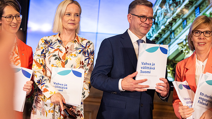 Hallitusohjelman julkistutilaisuus Säätytalolla. Kuvassa vasemmalta oikealle: Sari Essayah, Riikka Purra, Petteri Orpo, Anna-Maja Henriksson.